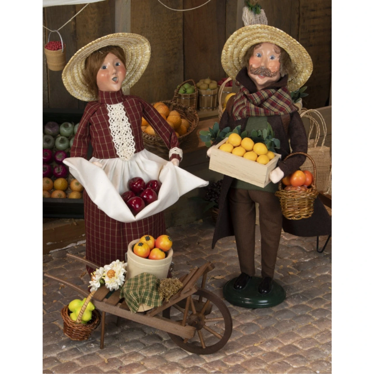 Byers' Choice Crier Woman With Apples Caroler 7 Byers' Choice Crier Woman With Apples Caroler - Image 5