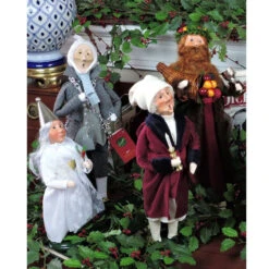 Byers Choice - A Christmas Carol Spirit Of Christmas Past Caroler -Holiday Supplies Byers Choice A Christmas Carol Caroler 1 36813.1685377206