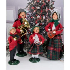 Byers' Choice - Musical Family Woman With A Guitar -Holiday Supplies Byers Choice Musical Family 52699.1684939204