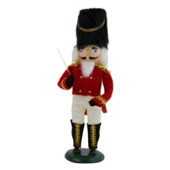 Byers' Choice - Nutcracker Caroler